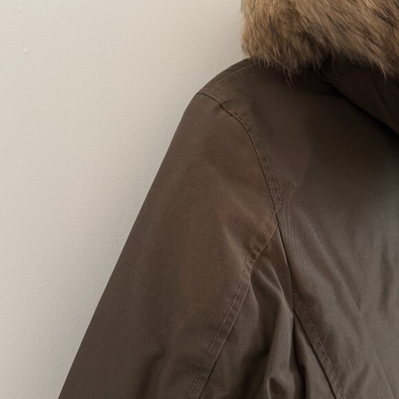Woolrich Down Parka with Raccoon Fur Hood in Green Women Size Small - Picture 9 of 9